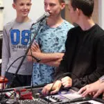 Air Drumming Workshop voor jongeren van maX Music