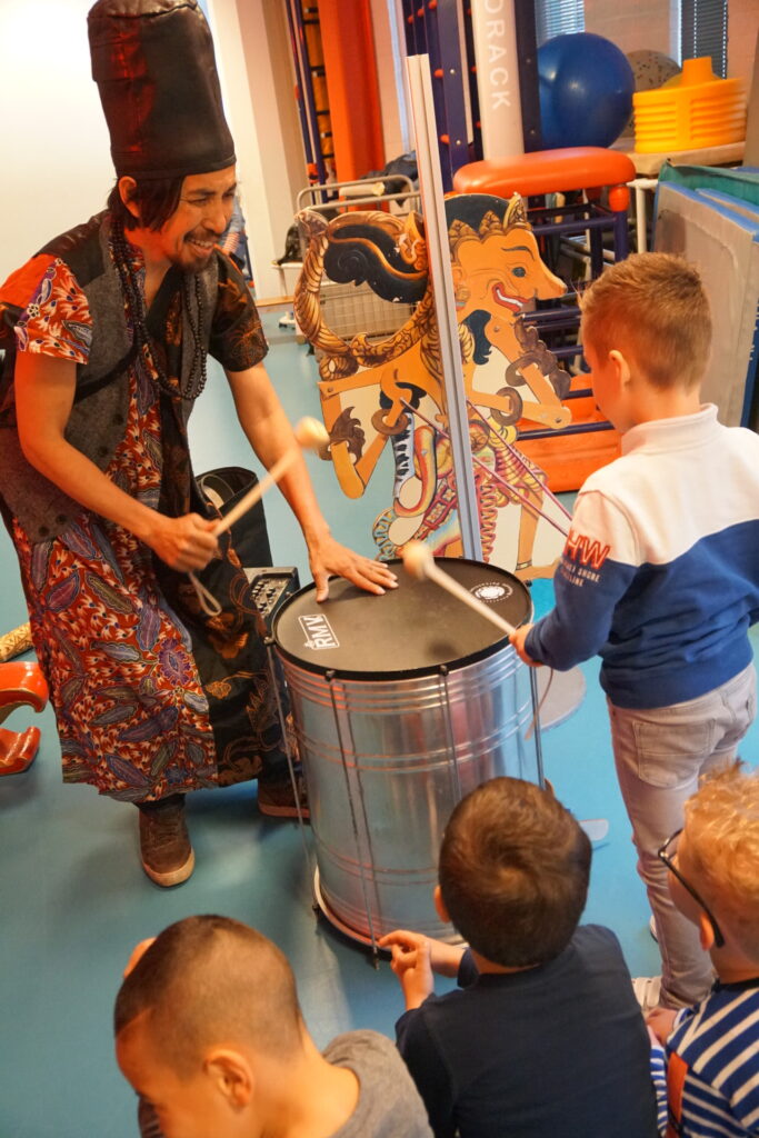 Feest Rond De Wereld Muziekproject voor groepen kinderen