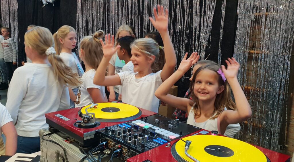 Hip Hop Project voor groepen kinderen op locatie