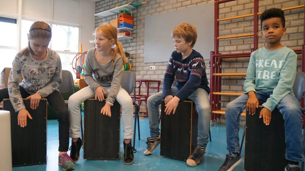 Cajon Workshop voor groepen kinderen op locatie