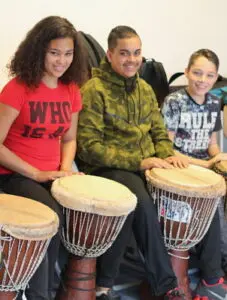Djembe Workshop als onderdeel van het vak CKV