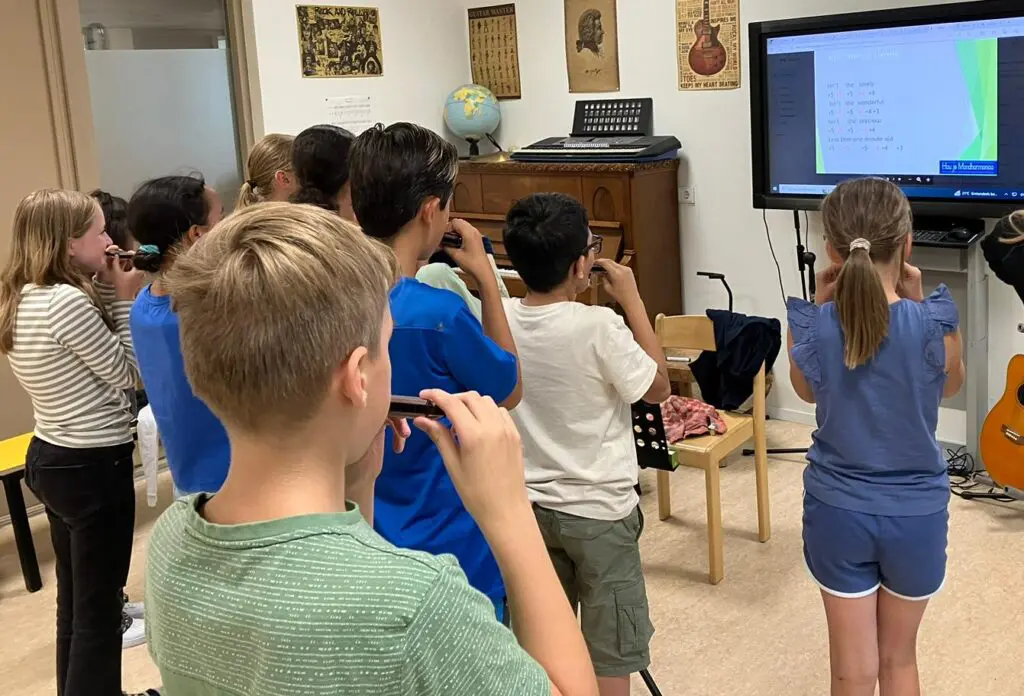 Mondharmonica Workshop op locatie voor groepen kinderen