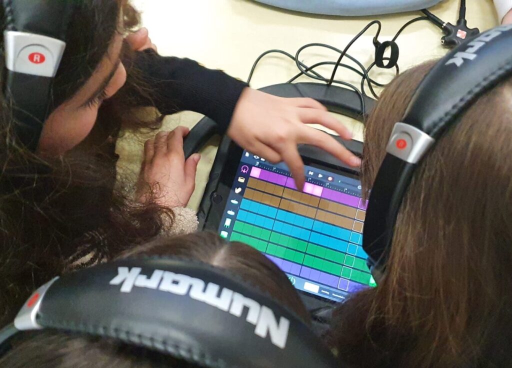 Muziekproductie Workshop op locatie voor groepen kinderen