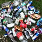 Afval verzamelen voor trashy beat creatie