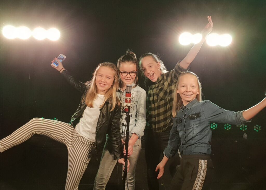 Song & Clip Project op locatie voor groepen jongeren