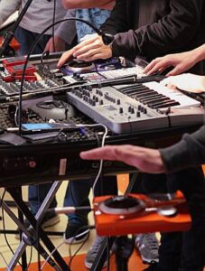 Air Drumming op elektronische trommels