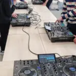Draaitafels in de DJ Workshop