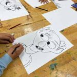 Samen leren cartoon tekenen.