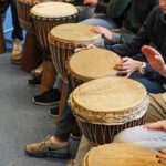 Djembe trommelen workshop voor jongeren.