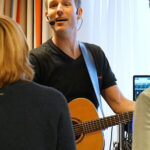 Samen zingen in de Songwriting Workshop
