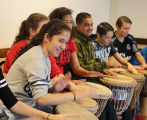 Djembe als creatieve workshop voor jongeren