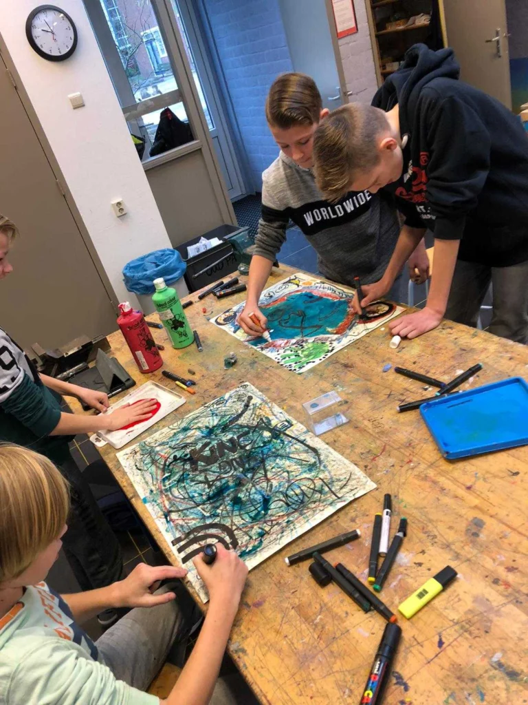 Team Painting Workshop voor groepen jongeren op locatie