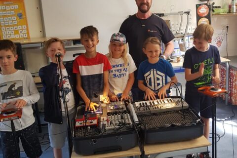 Air Drumming Workshop op locatie voor groepen kinderen