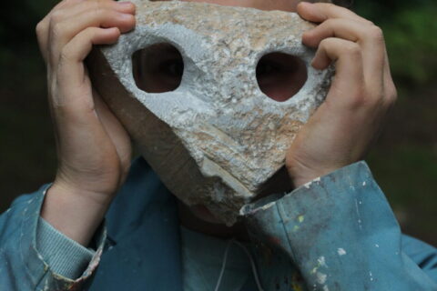 Workshop Beeldhouwen met speksteen op locatie voor groepen kinderen