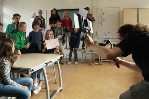 Song en clip project op locatie voor groepen kinderen