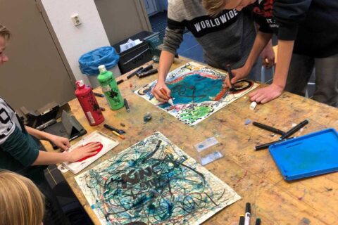 Team Painting Workshop voor groepen jongeren op locatie